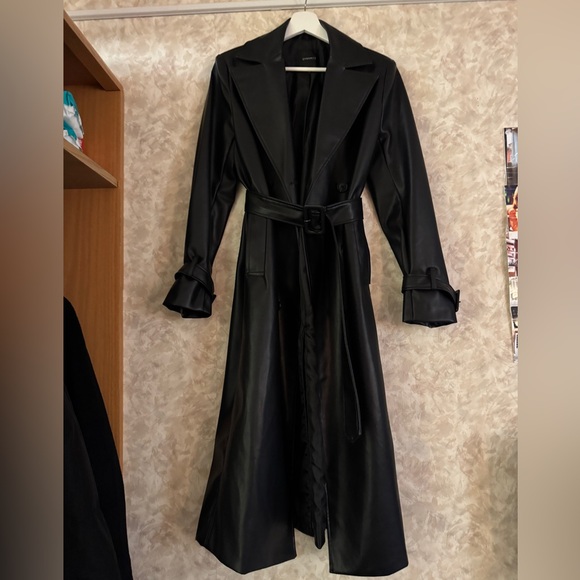 Dynamite Jackets & Blazers - Dynamite Sleek Black Trench Coat